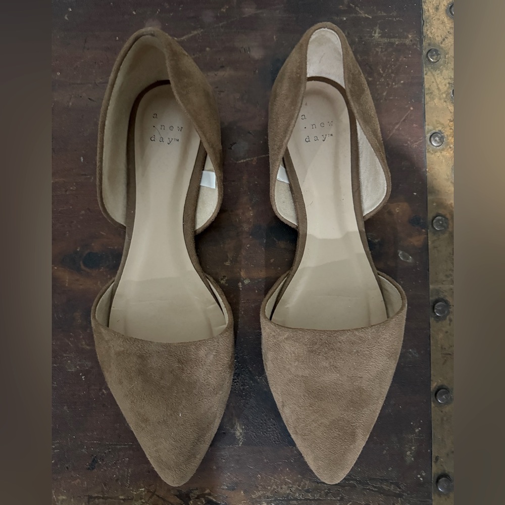Women’s shoes size 8.5
